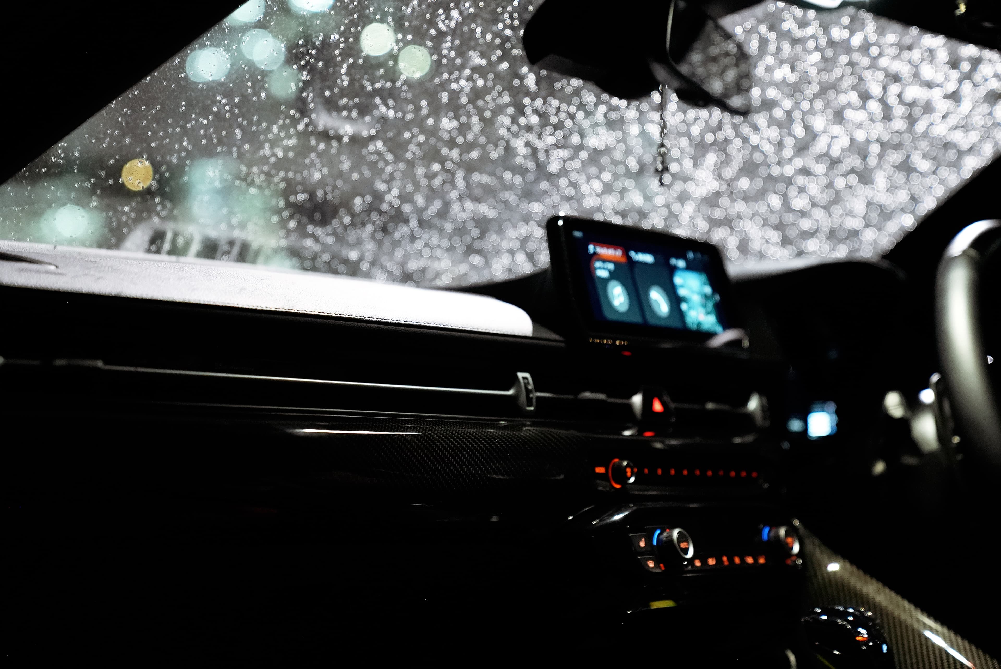 ドライカーボンパーツ